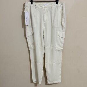 Daily Ritual Ivory Lyocell Ankle Cargo Pants Size 16 Travel Minimalist Casual